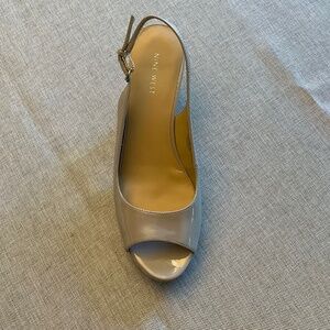 Nine West Patent Leather Nude Peep Toe Heels Size 9